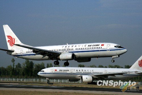 波音737系列客机。中新社发htang摄