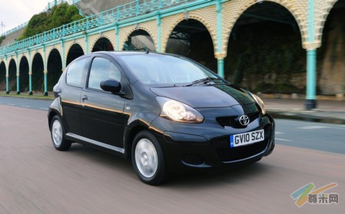 丰田Aygo Black