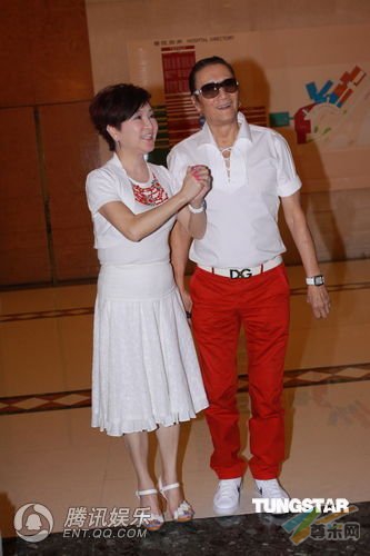 张柏芝12日21时剖腹诞子 宝宝重约7斤母子平安