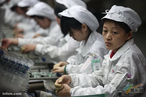 富士康半年8名员工自杀工人羡慕受工伤休假者