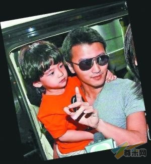 谢霆锋次子一出生就身价千万 或与Lucas拍广告