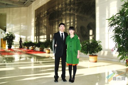 冯小刚自传和《大地震》同发曝光漂亮女儿(图)