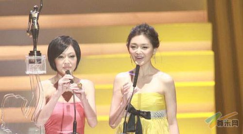 小S教大S三招讨好婆婆：生孩子嘴巴甜陪看电视