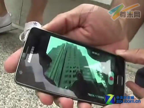 谁更怕摔？iPhone 4S/GALAXY SⅡ跌落试验 