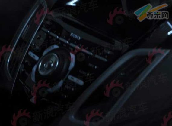 音响系统采用来自SONY的音响机头