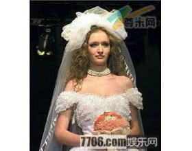 奇瓦瓦城一婚纱店惊现僵尸新娘 令人毛骨耸然
