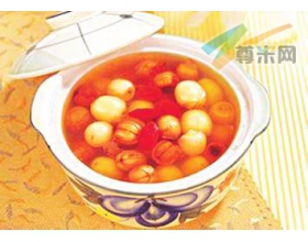 食疗养生：尿频多喝莲子枸杞汤