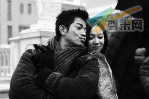郭富城徐静蕾冰天雪地玩亲亲